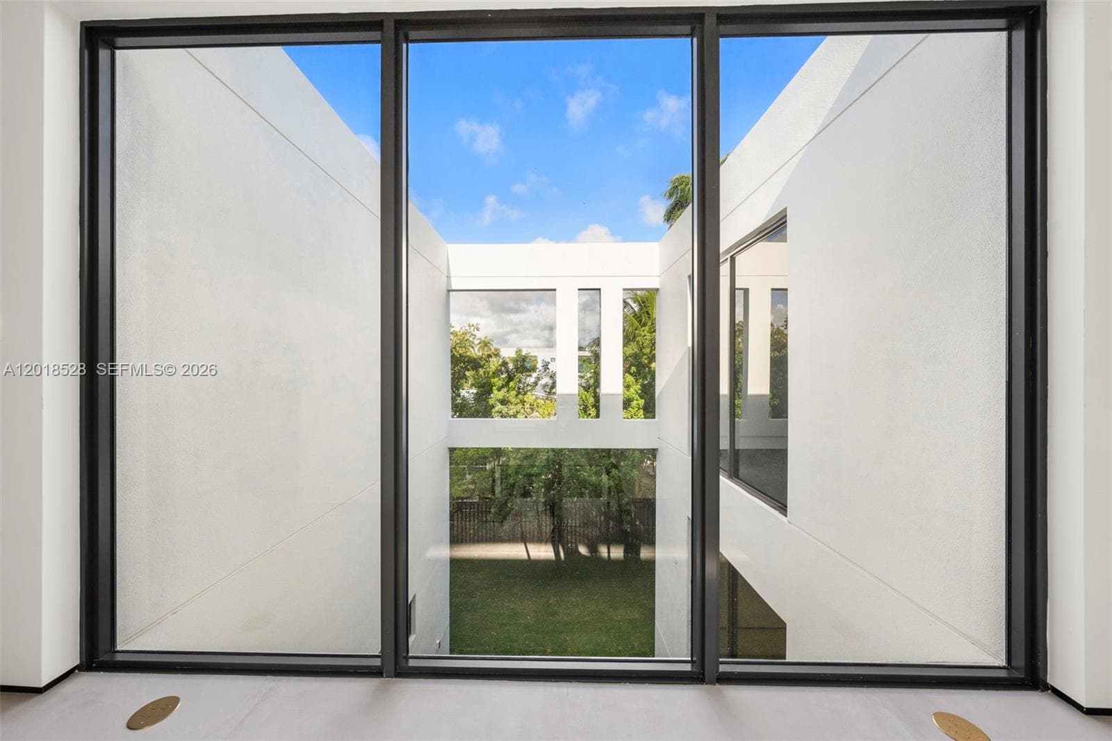2096 Alamanda Dr, North Miami FL 33181 — 22