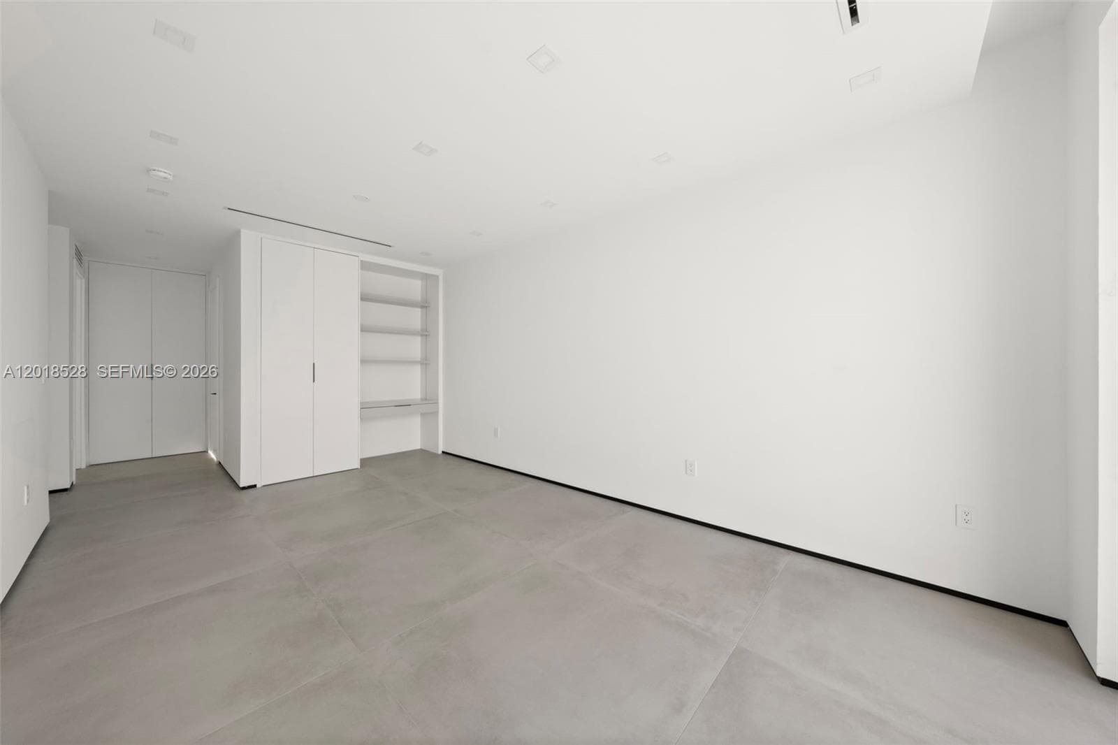 2096 Alamanda Dr, North Miami FL 33181 — 37