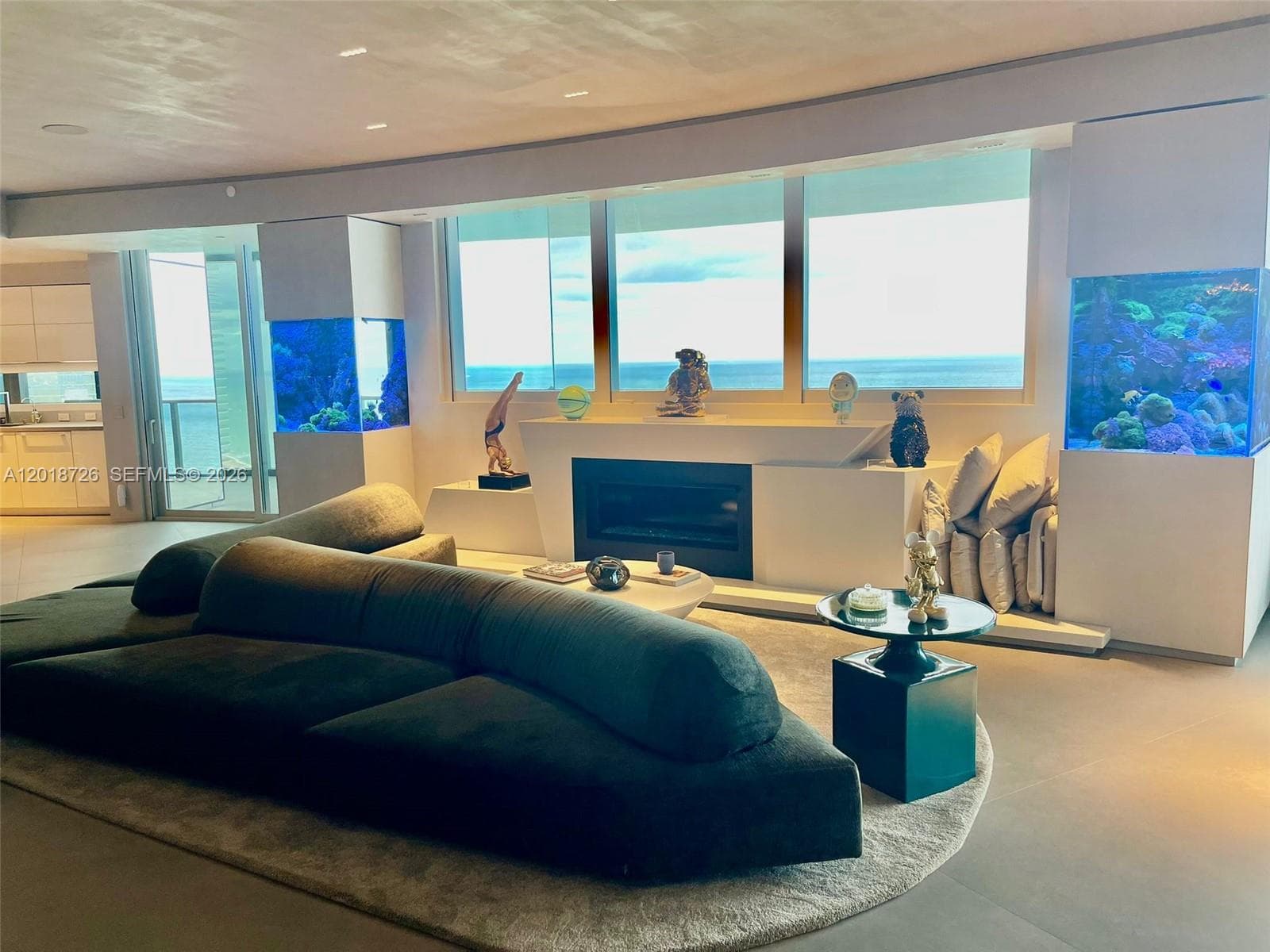 18555 Collins Ave # 3705, Sunny Isles Beach FL 33160 — 17