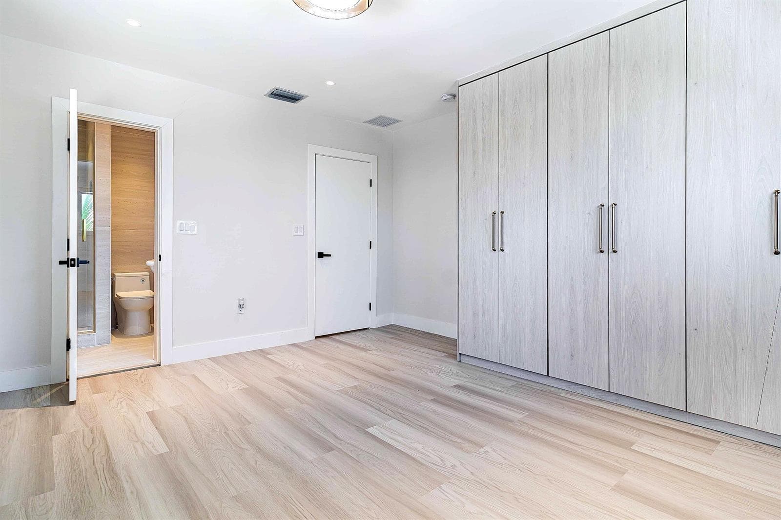 3341 NE 170th Street, North Miami Beach FL 33160 — 28