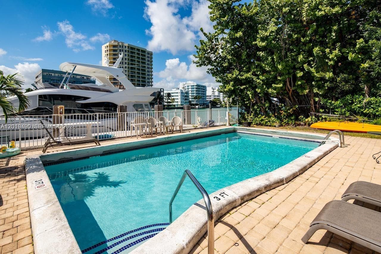 34 Bal Bay Dr, Bal Harbour FL 33154 — 4