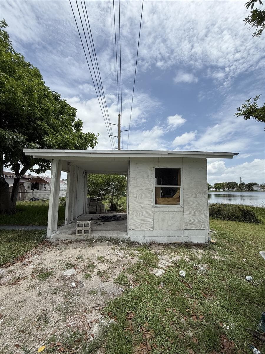20211 NW 42nd Ave, Miami Gardens FL 33055 — 42