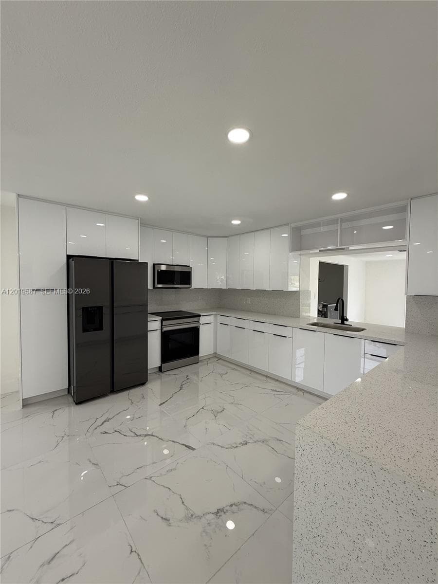 20211 NW 42nd Ave, Miami Gardens FL 33055 — 12