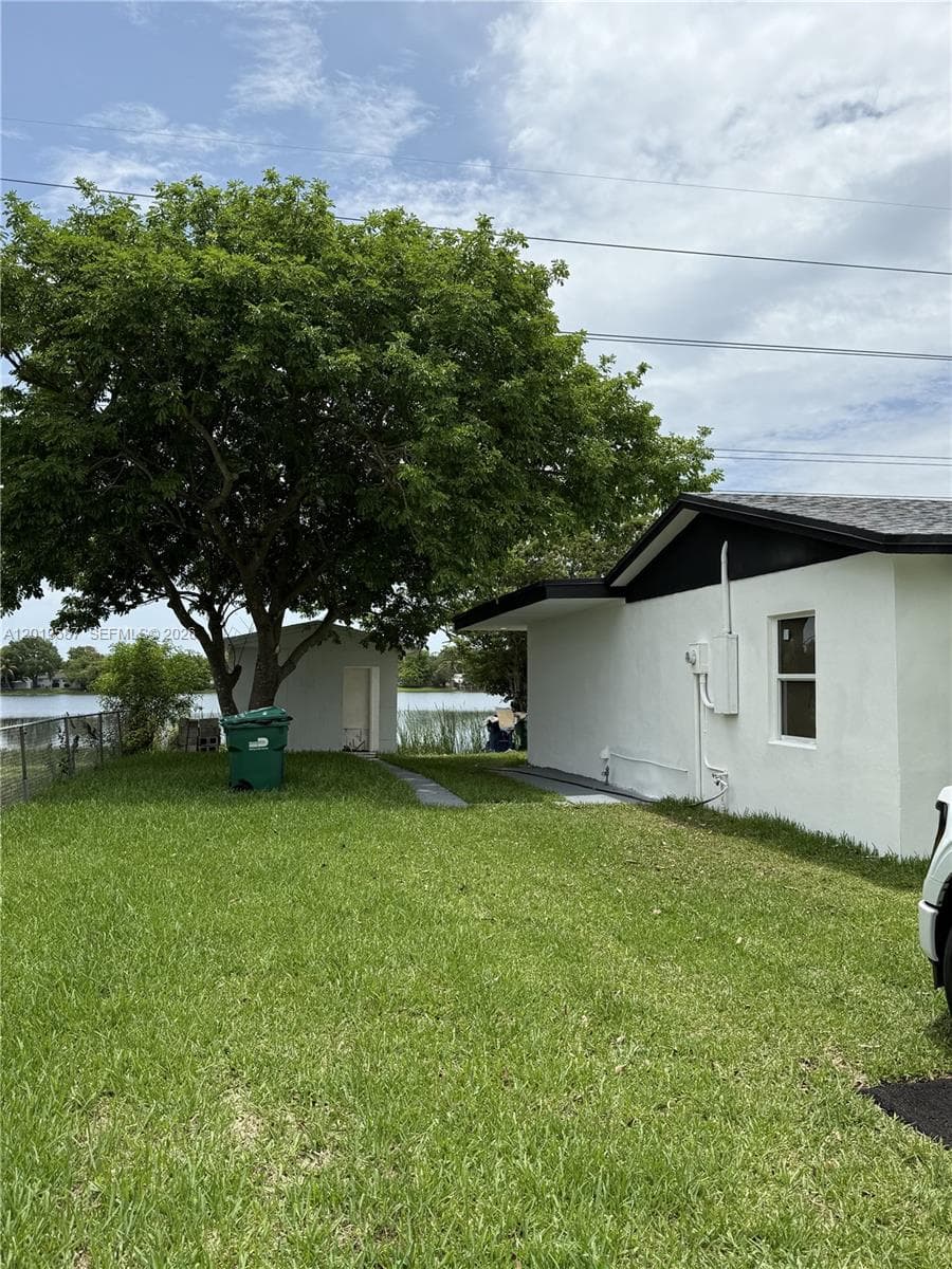 20211 NW 42nd Ave, Miami Gardens FL 33055 — 5