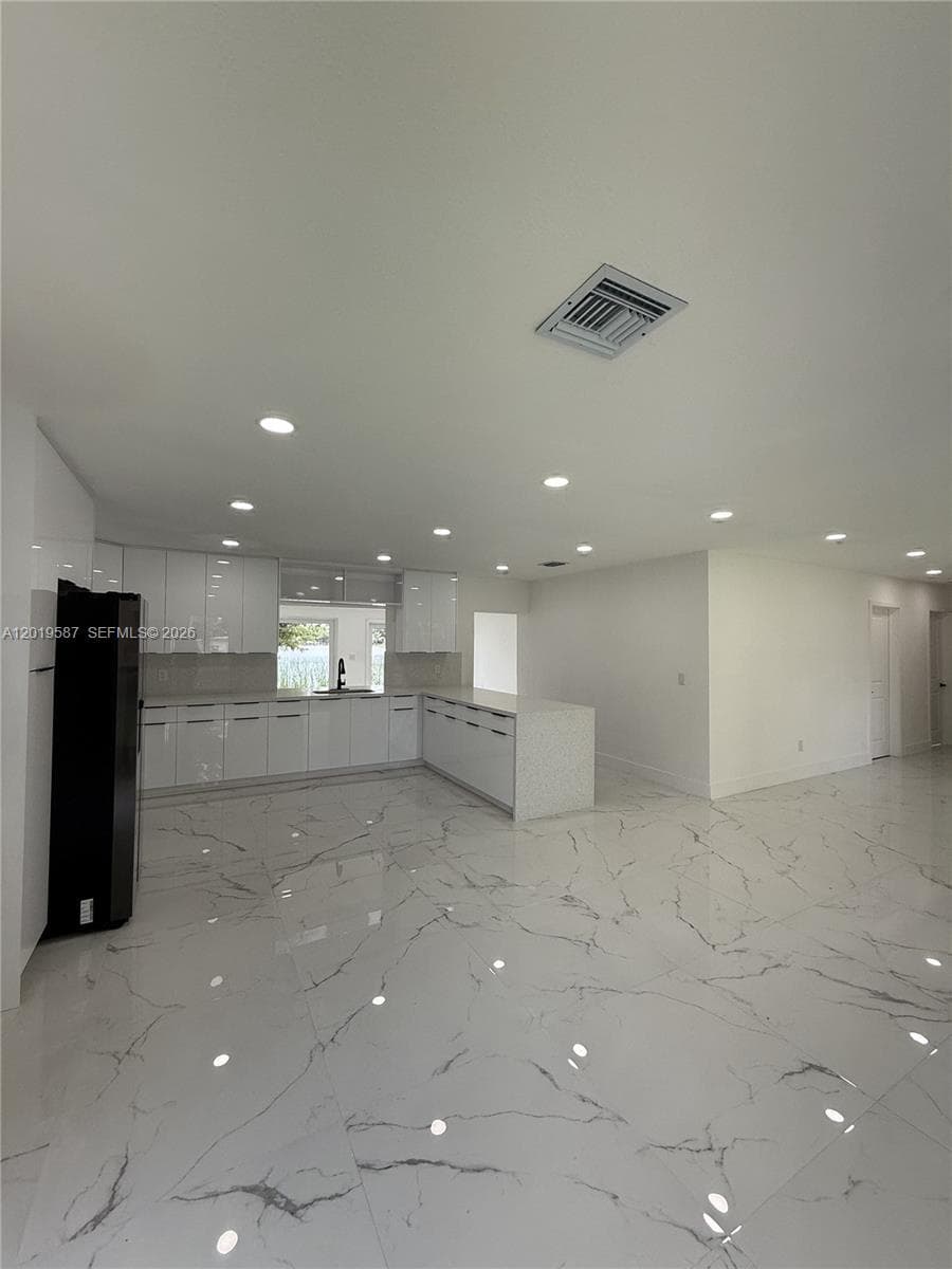 20211 NW 42nd Ave, Miami Gardens FL 33055 — 8