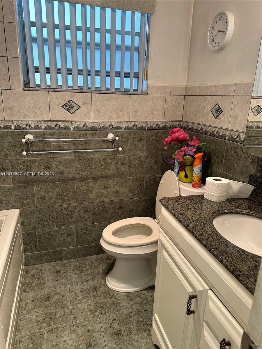 19051 NE 2nd Ave # 1514, Miami FL 33179 — 4