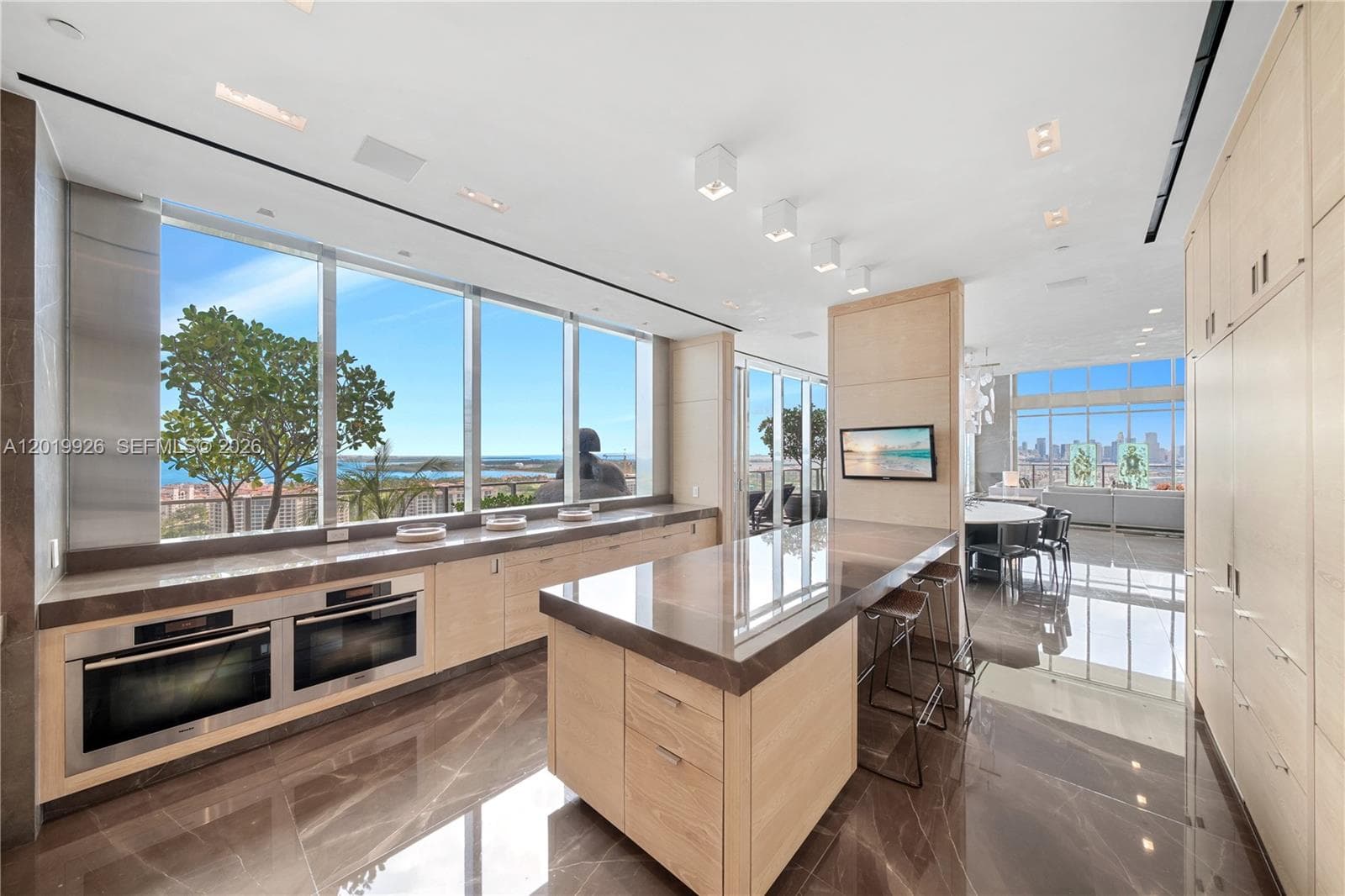 800 S Pointe Dr # 2204, Miami Beach FL 33139 — 27