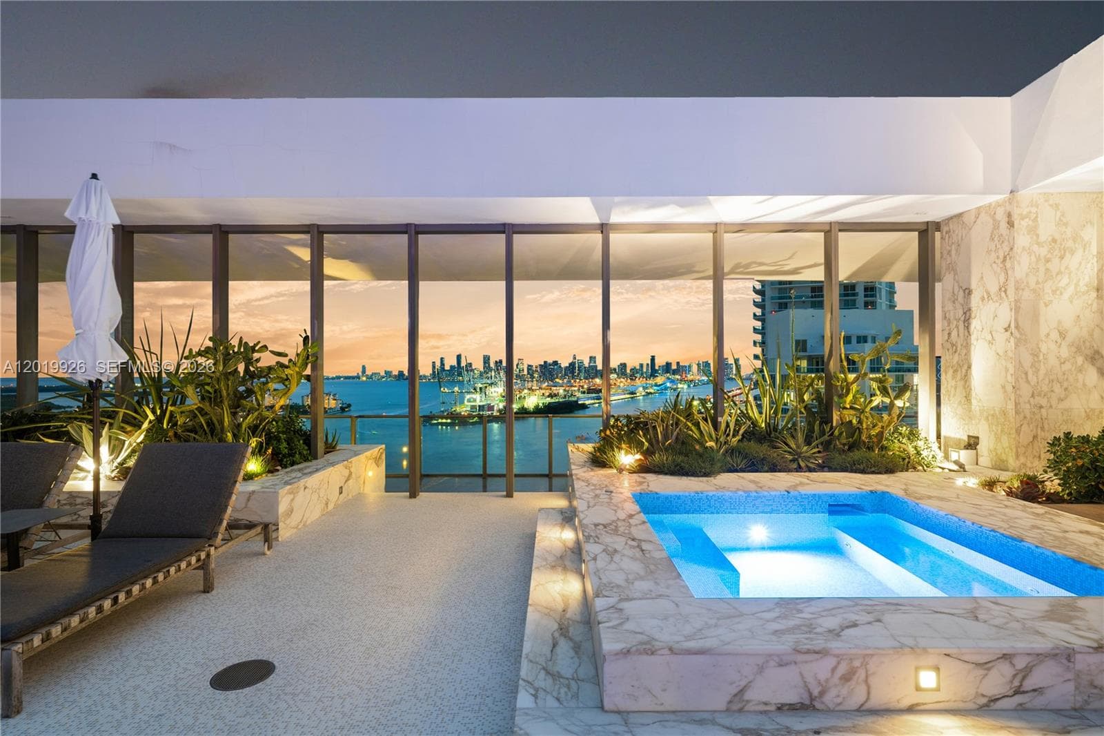 800 S Pointe Dr # 2204, Miami Beach FL 33139 — 47