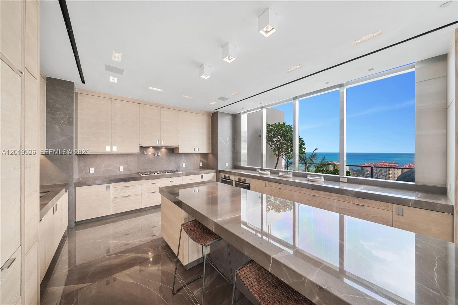 800 S Pointe Dr # 2204, Miami Beach FL 33139 — 26
