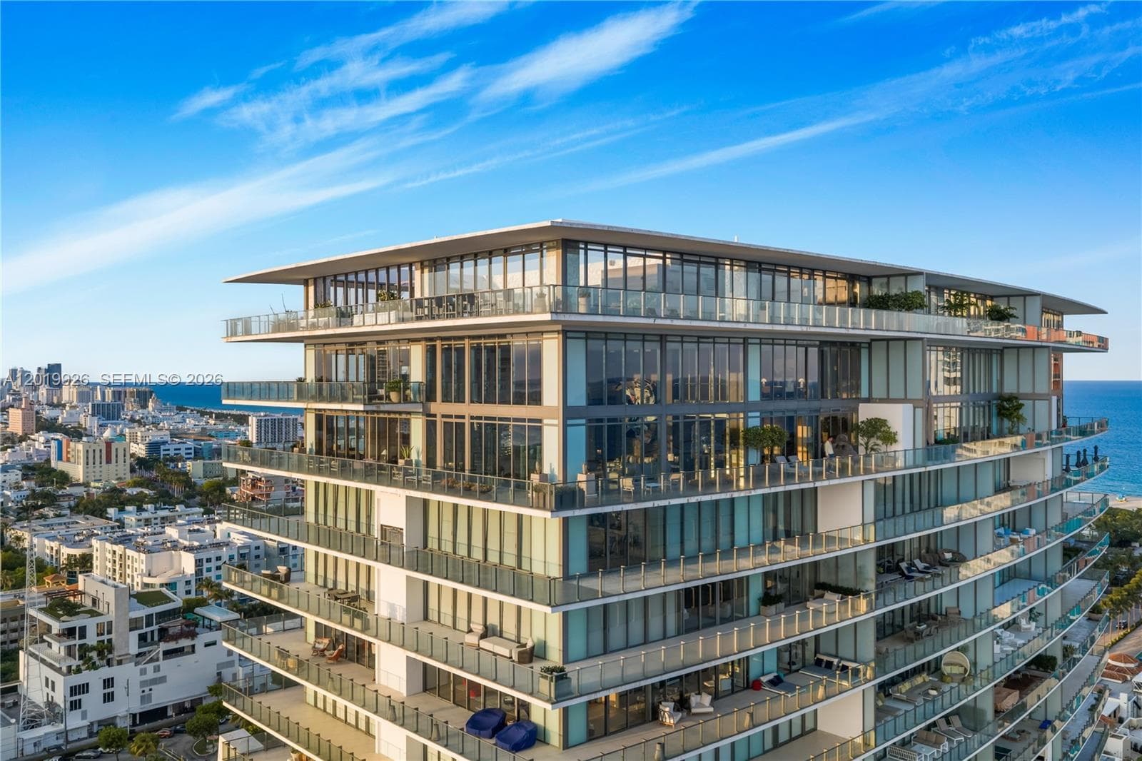 800 S Pointe Dr # 2204, Miami Beach FL 33139 — 73