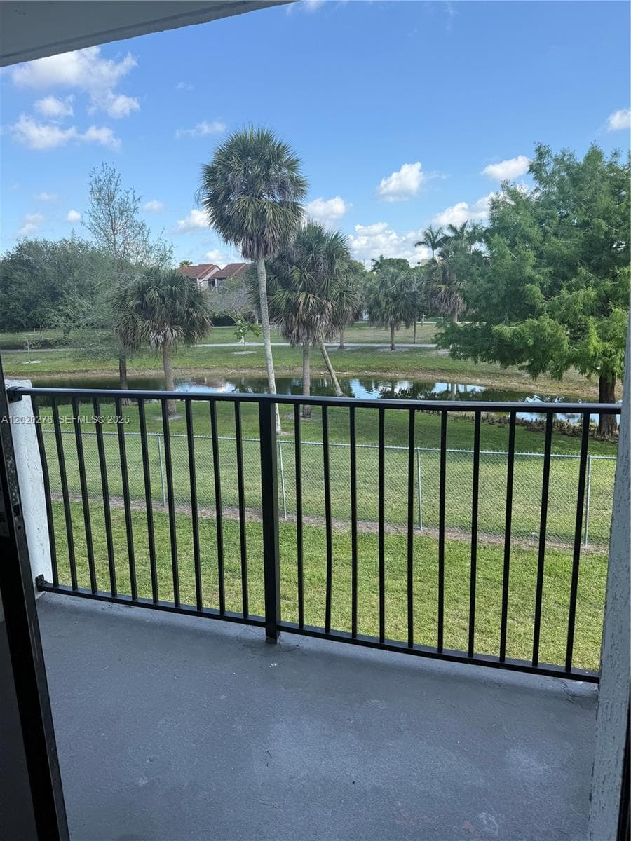 7195 NW 179th St, Hialeah FL 33015 — 20