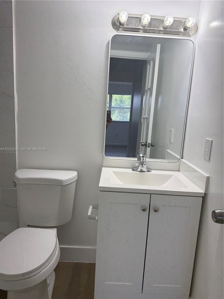 7195 NW 179th St, Hialeah FL 33015 — 18