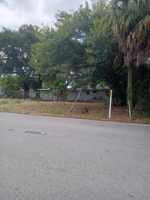 2410 NW 167 St, Miami Gardens FL 33056 — 5