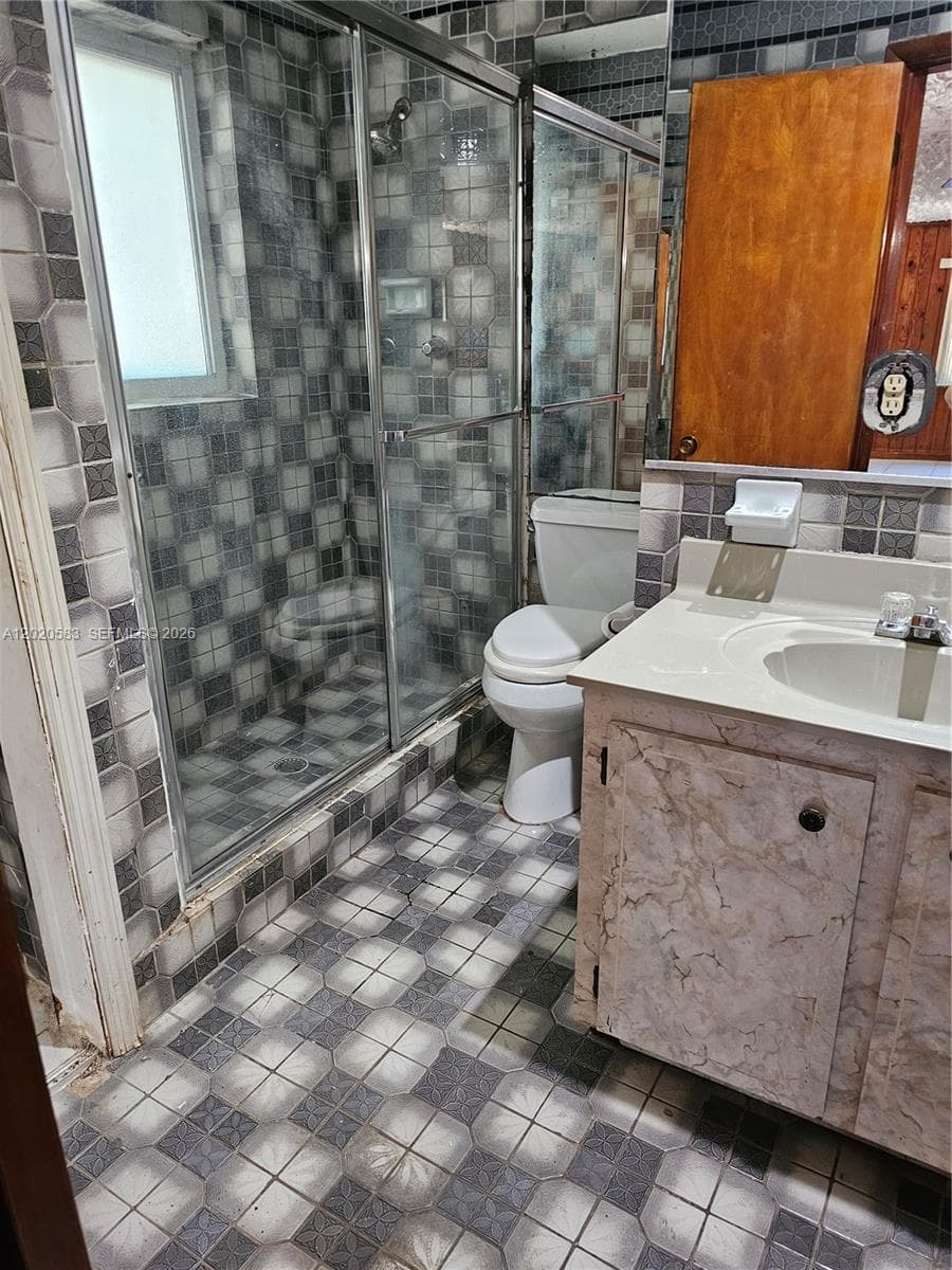 15851 NW 37th Ct, Miami Gardens FL 33054 — 11
