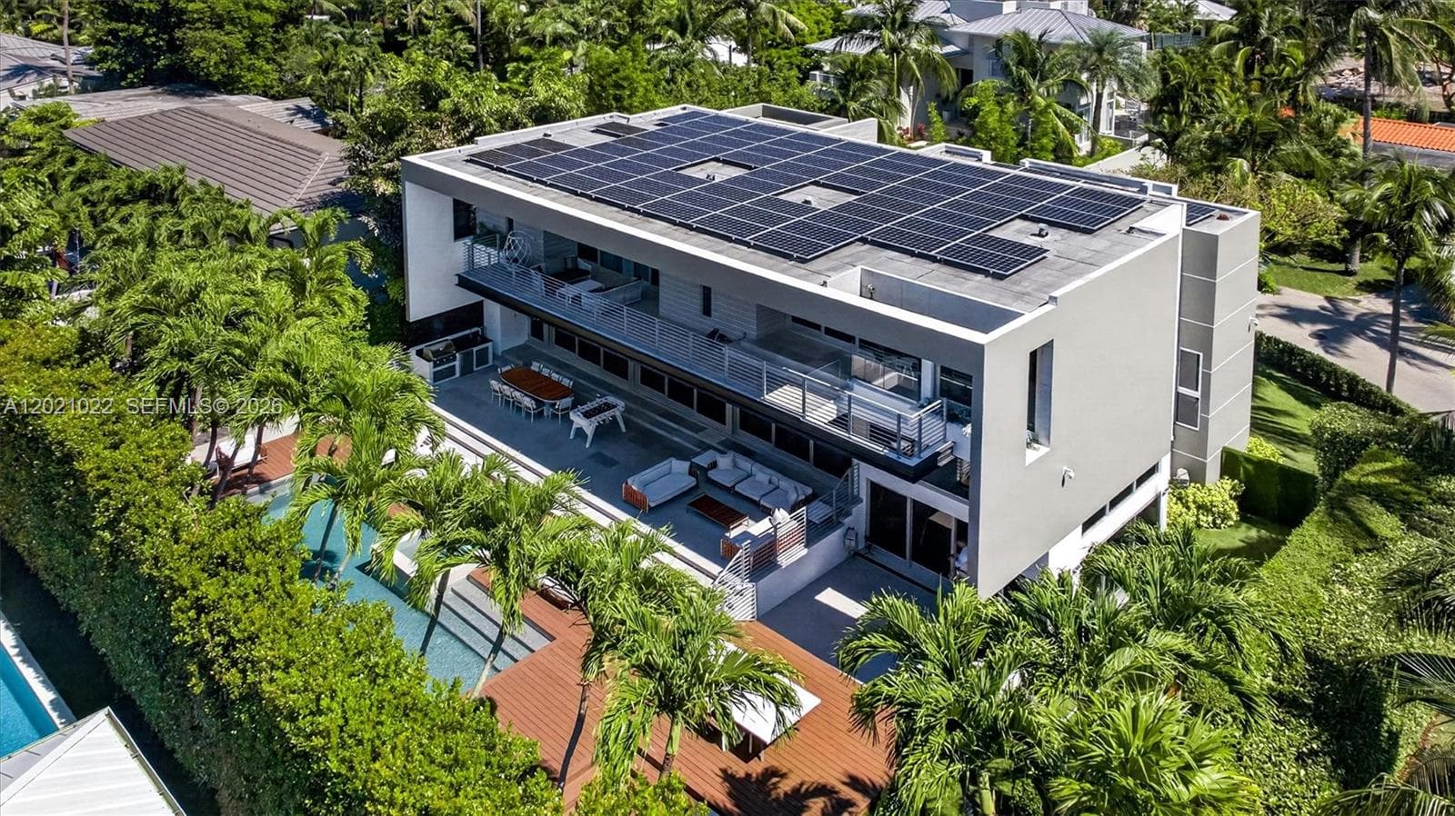 625 Curtiswood Dr, Key Biscayne FL 33149 — 48