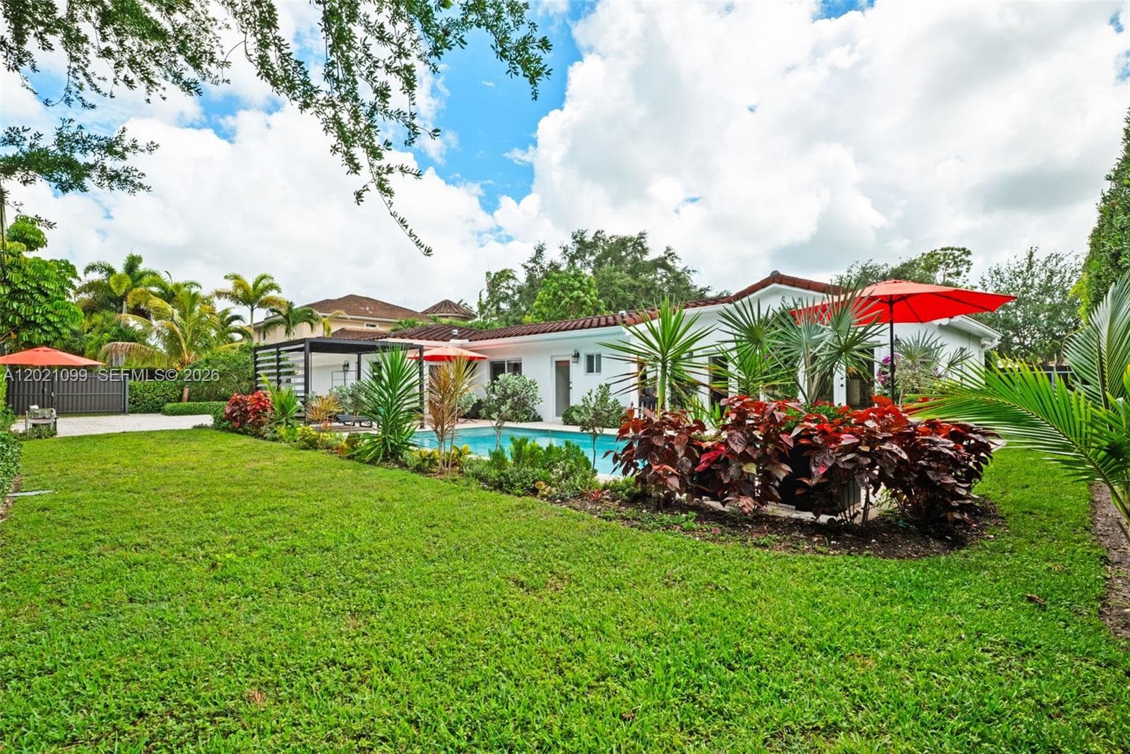 37 Deer Run, Miami Springs FL 33166 — 36