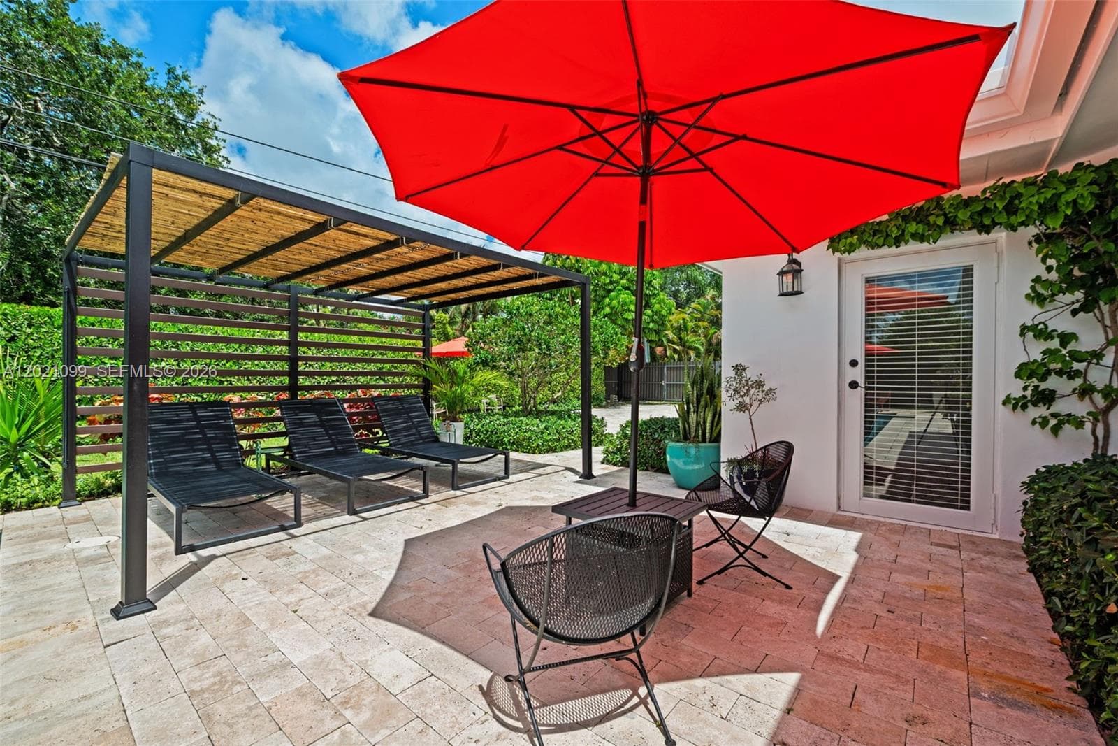 37 Deer Run, Miami Springs FL 33166 — 33