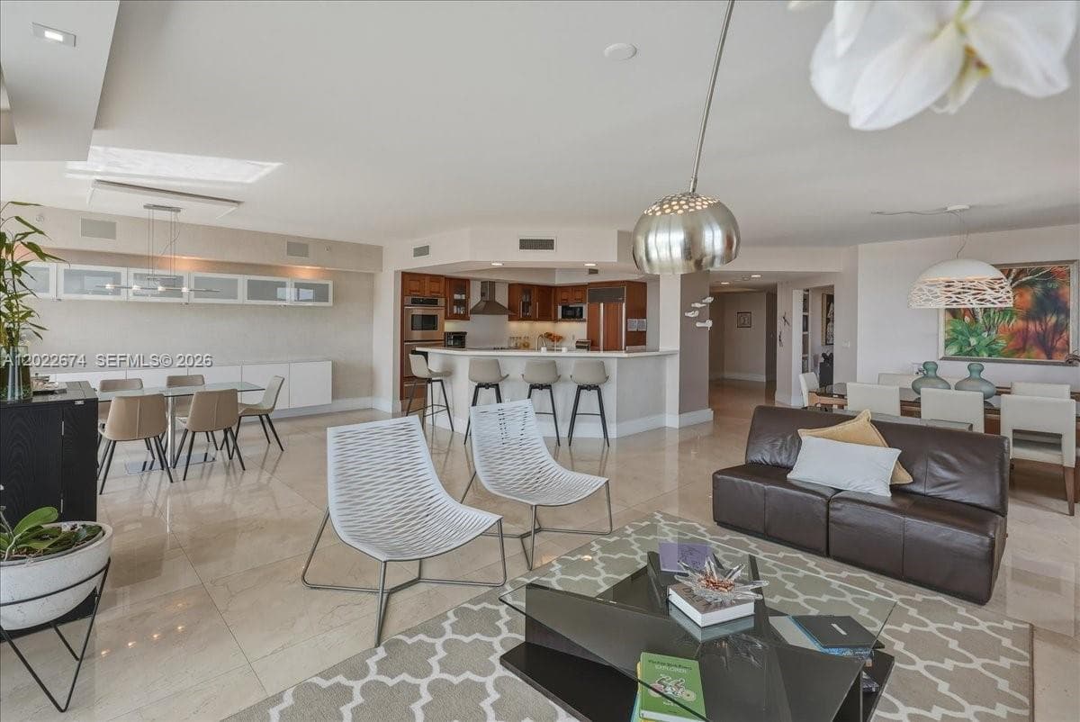 3301 NE 183rd St # 2101, Aventura FL 33160 — 2