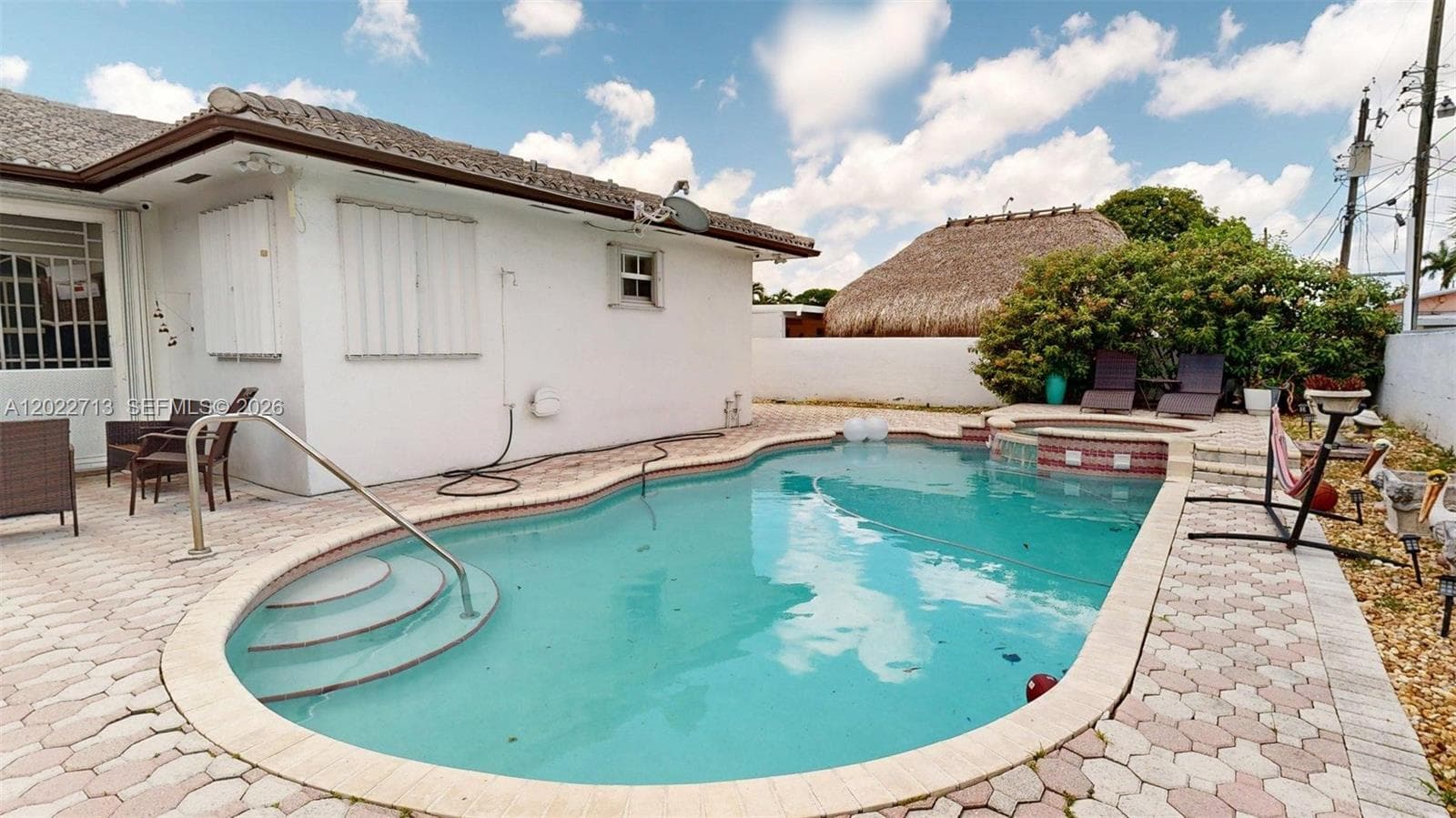 357 W 44th St, Hialeah FL 33012 — 75