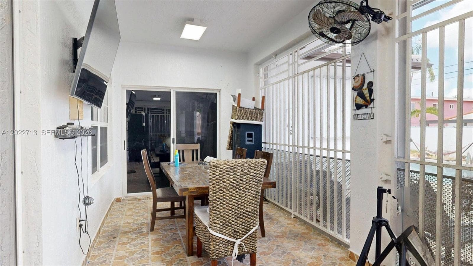 357 W 44th St, Hialeah FL 33012 — 61