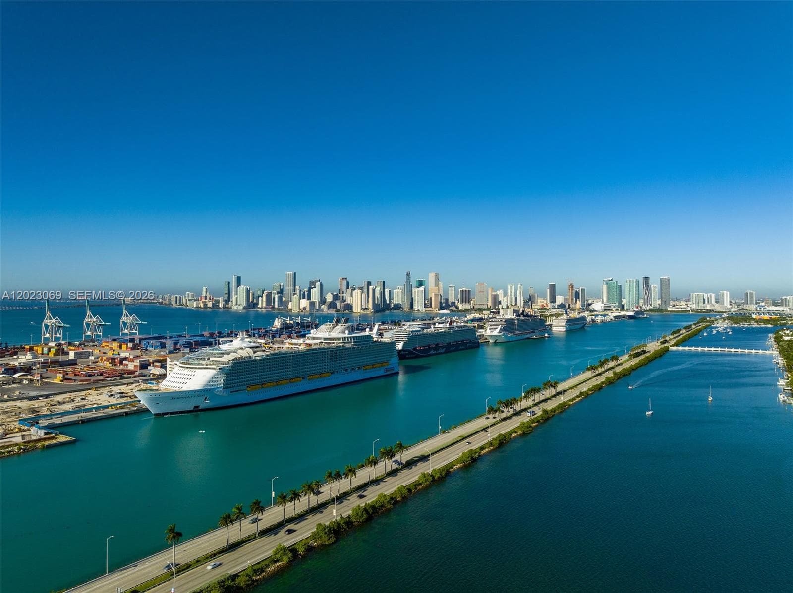 36 Star Island Dr, Miami Beach FL 33139 — 26