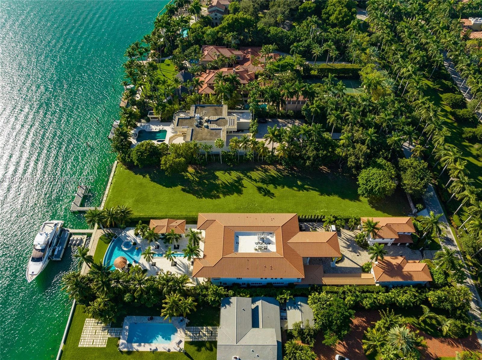 36 Star Island Dr, Miami Beach FL 33139 — 11