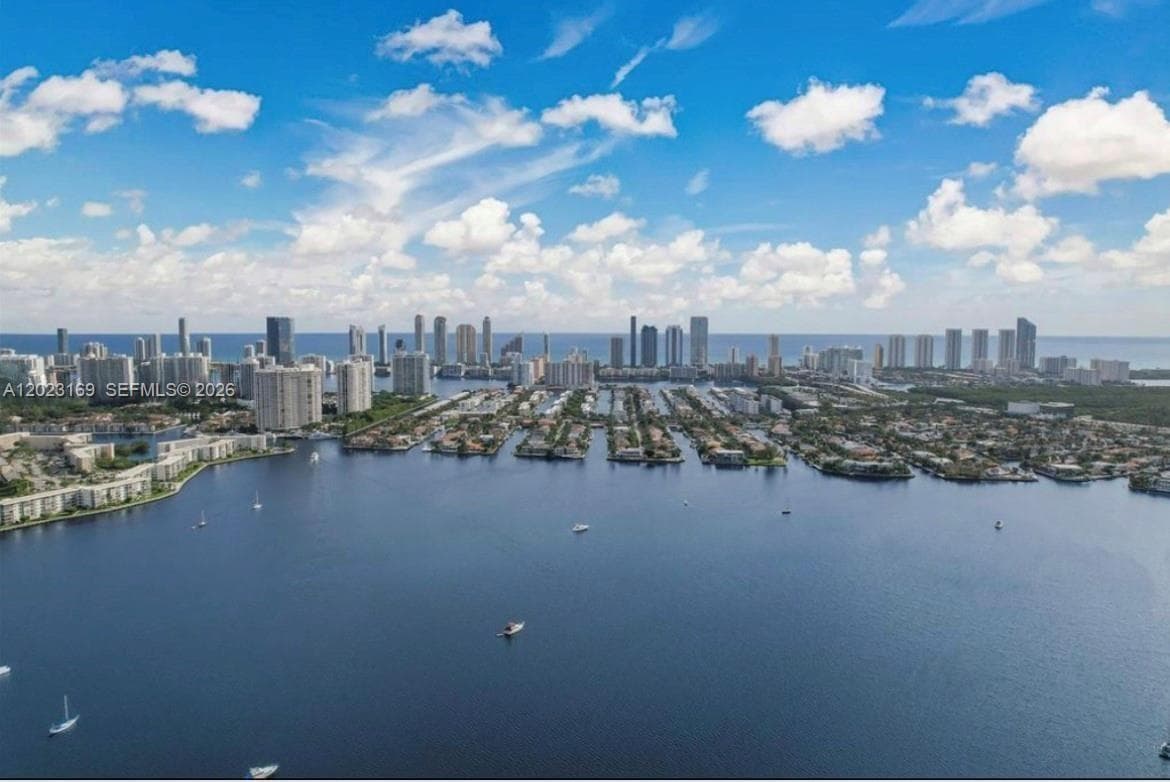 17111 Biscayne Blvd # 2209, North Miami Beach FL 33160 — 15