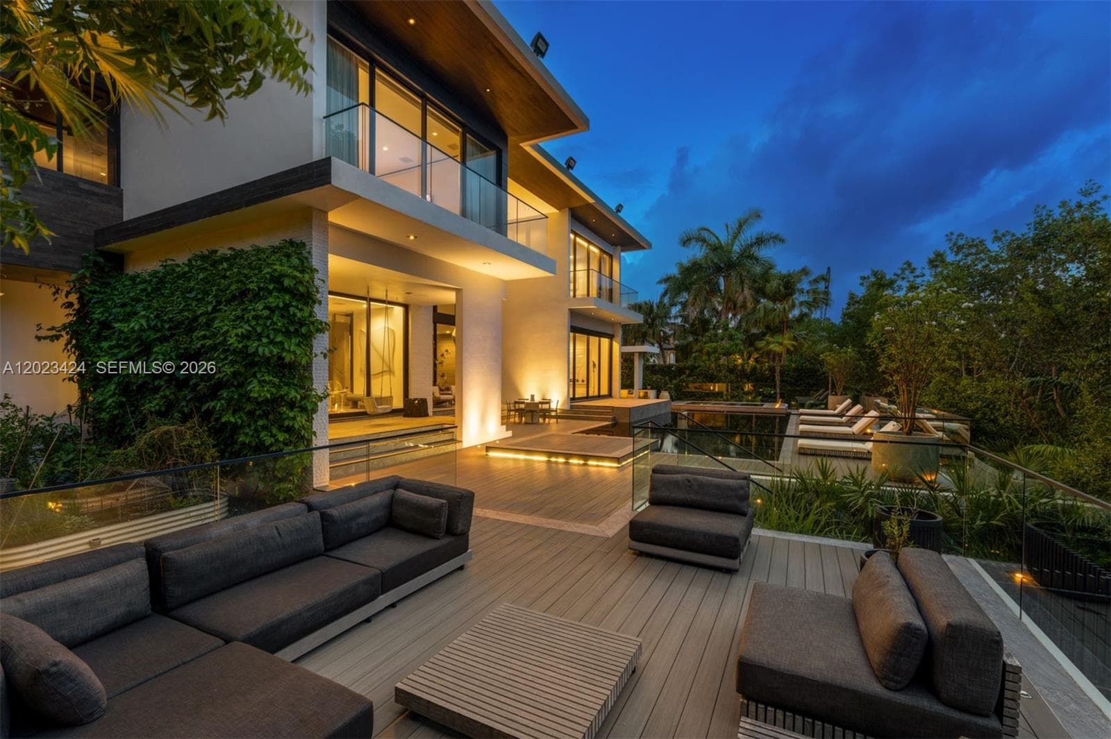 132 Paloma Dr, Coral Gables FL 33143 — 28