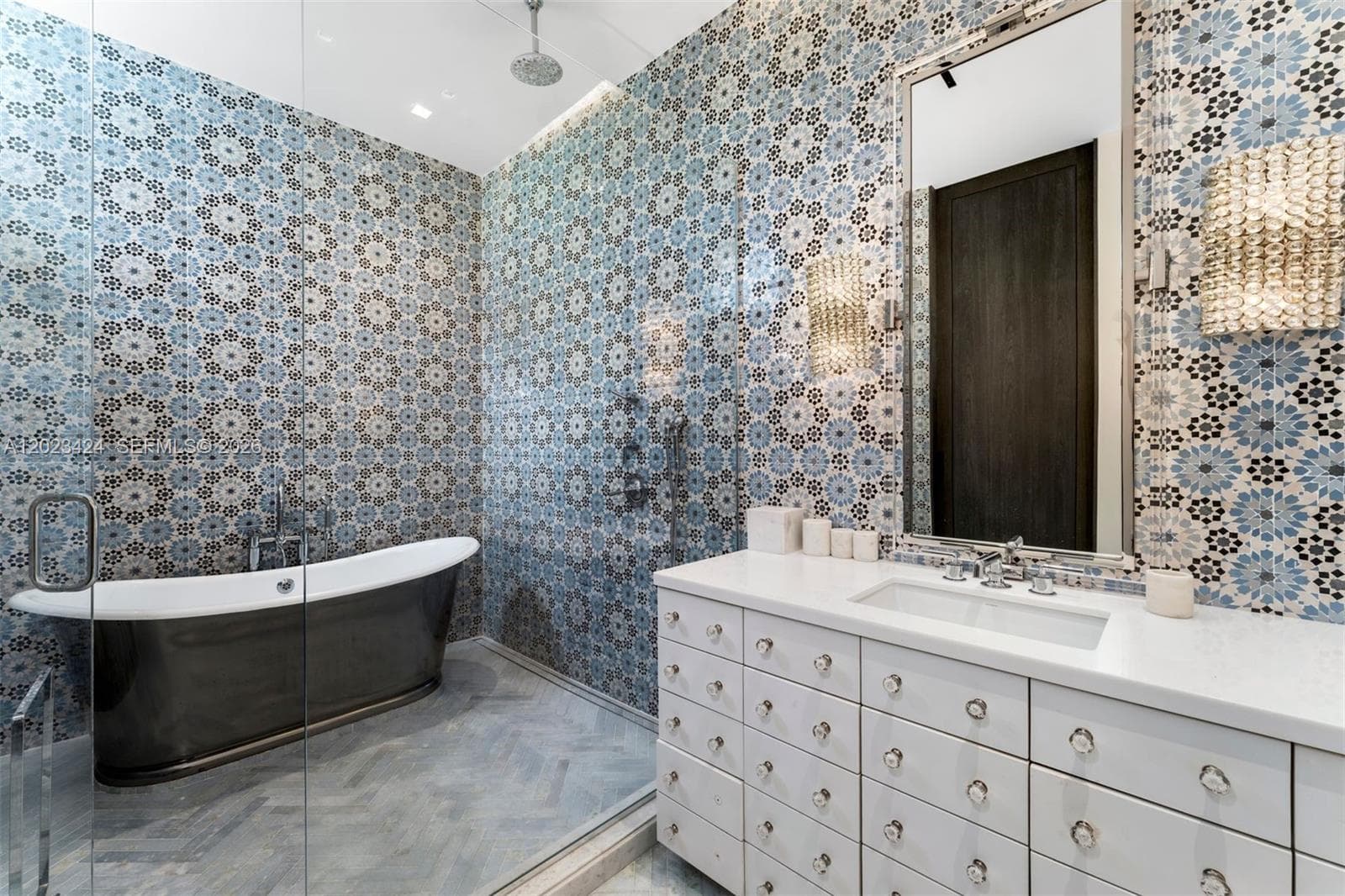 132 Paloma Dr, Coral Gables FL 33143 — 24