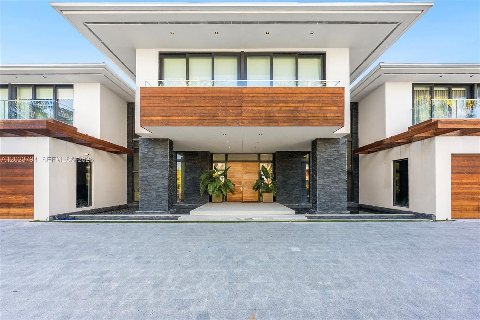 385 Centre Is, Golden Beach FL 33160 — 85