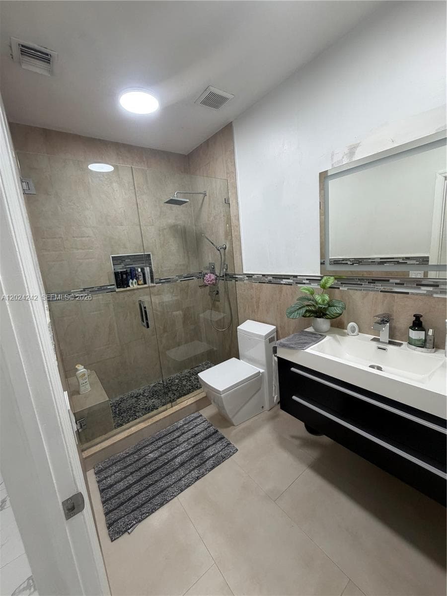 16911 NW 87th Ct, Miami Lakes FL 33018 — 9