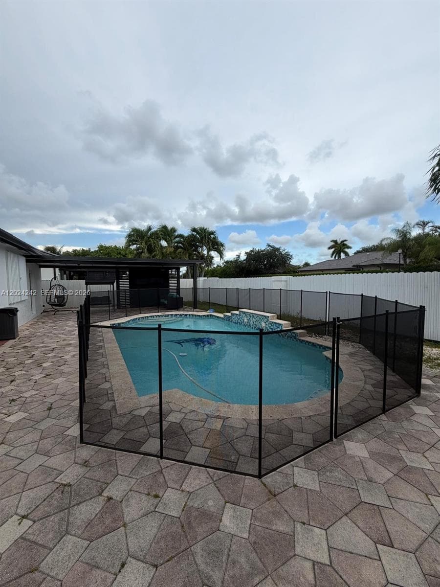 16911 NW 87th Ct, Miami Lakes FL 33018 — 11