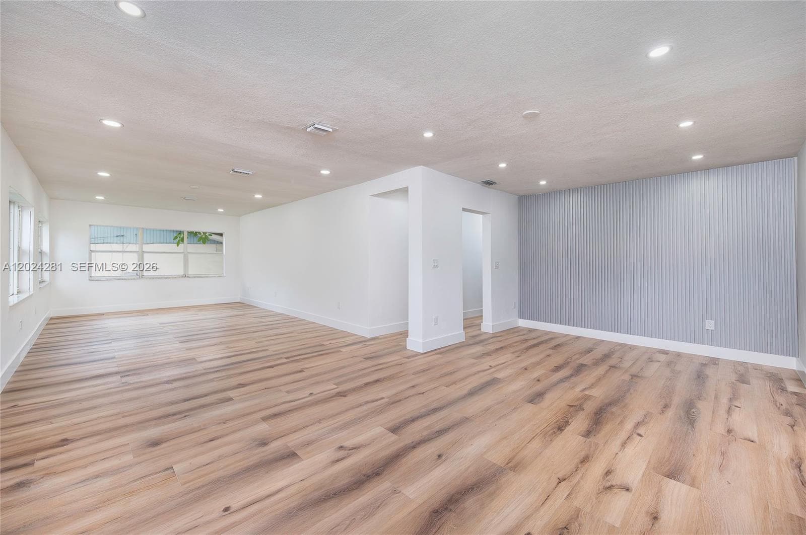 264 Navajo St, Miami Springs FL 33166 — 16