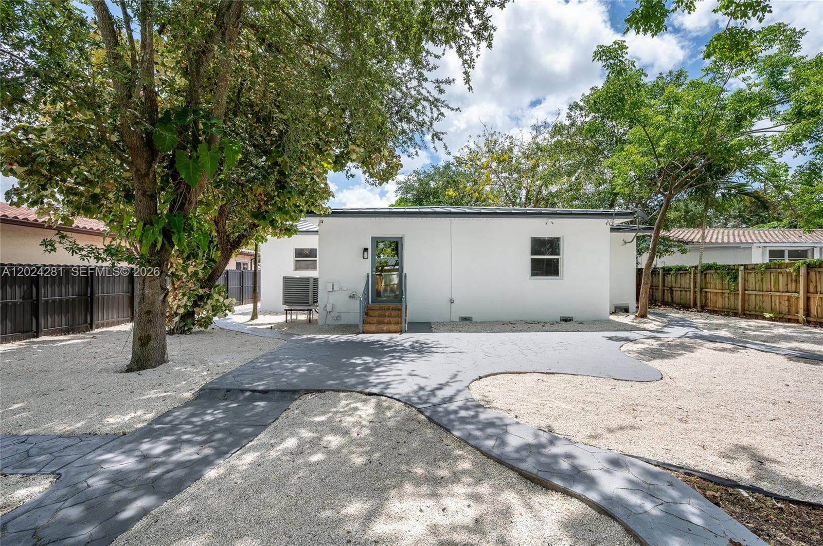 264 Navajo St, Miami Springs FL 33166 — 12