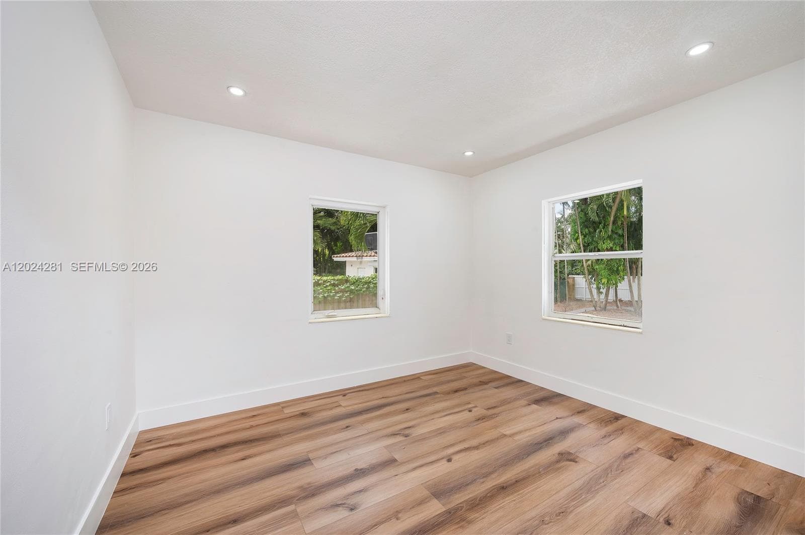 264 Navajo St, Miami Springs FL 33166 — 26