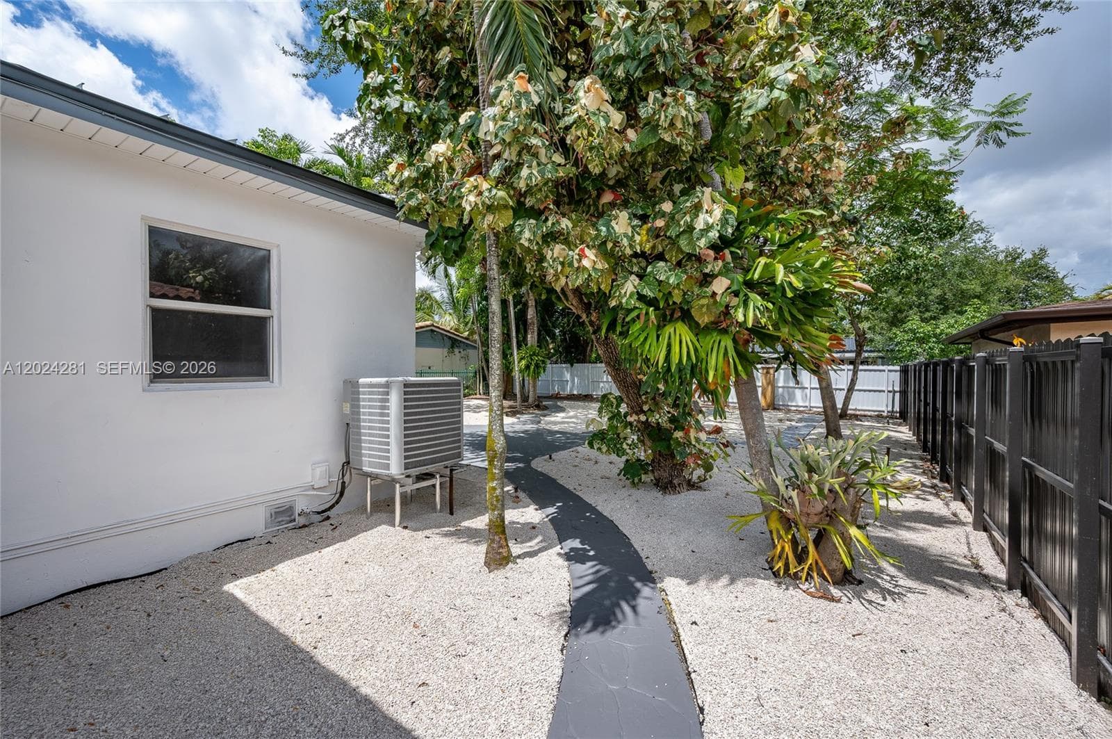 264 Navajo St, Miami Springs FL 33166 — 7
