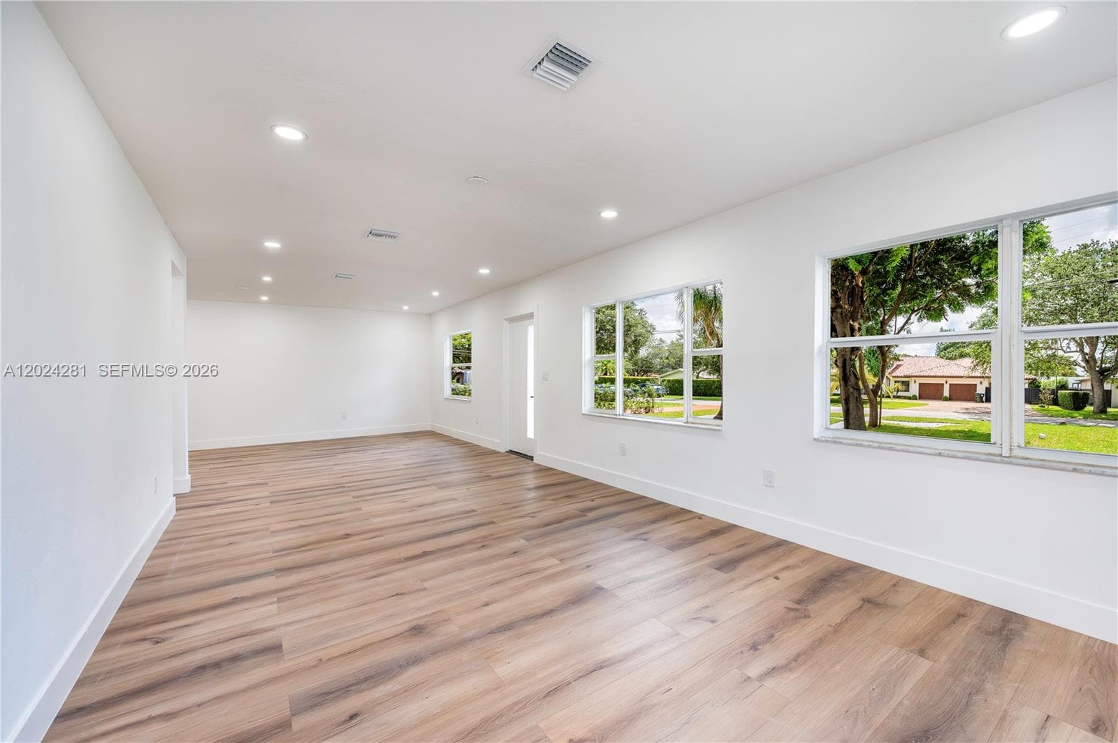 264 Navajo St, Miami Springs FL 33166 — 20