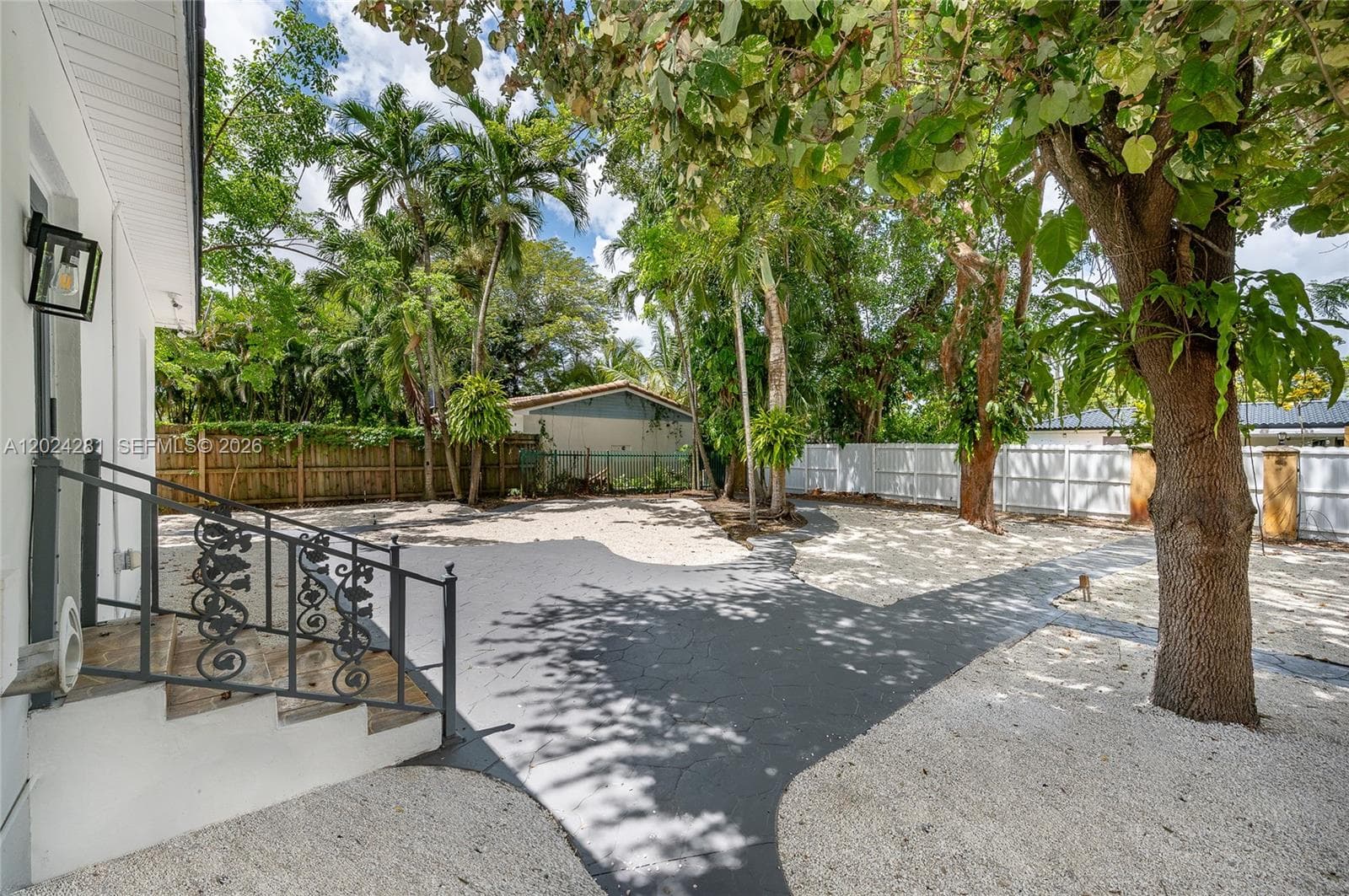 264 Navajo St, Miami Springs FL 33166 — 9