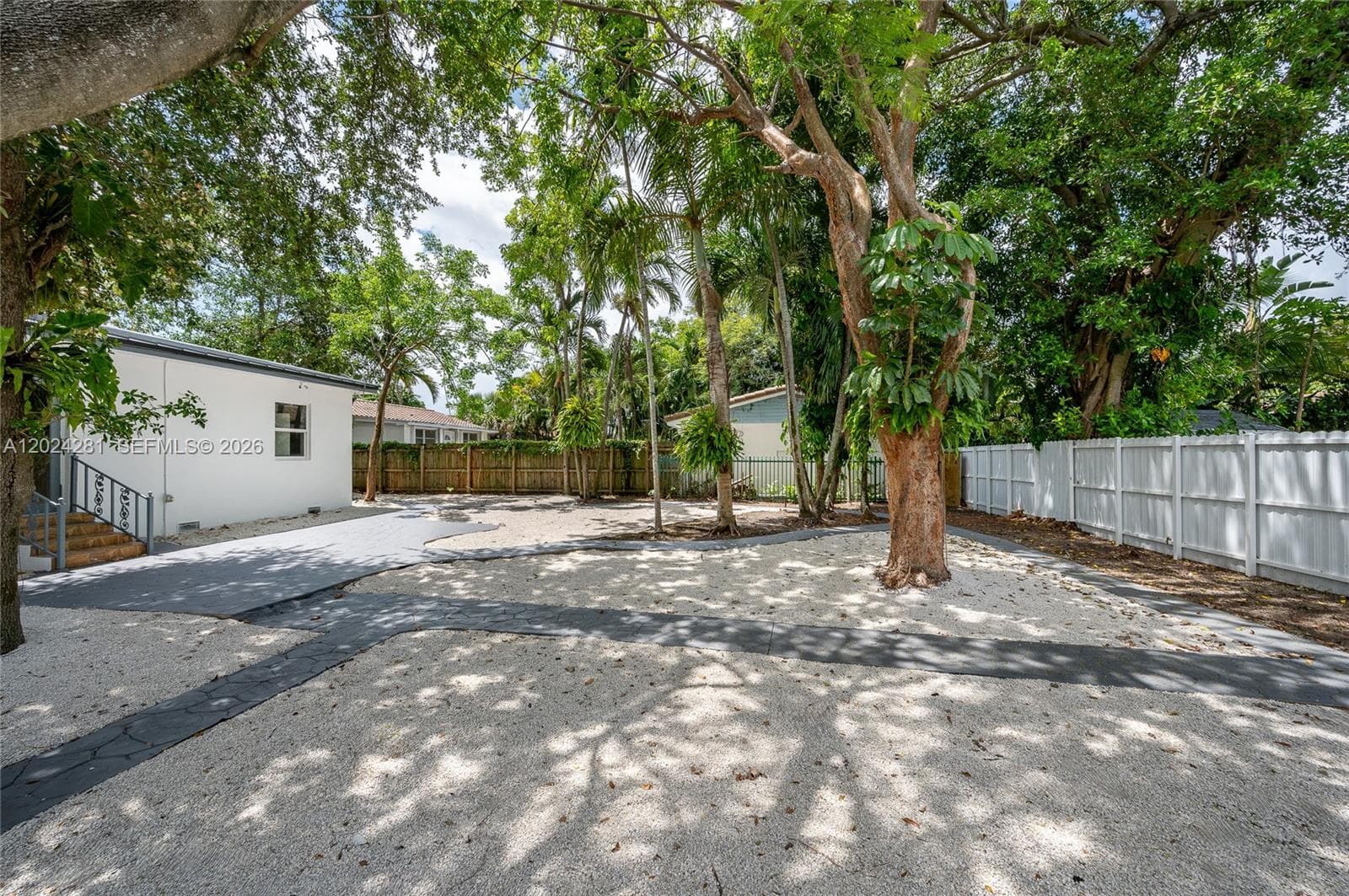 264 Navajo St, Miami Springs FL 33166 — 10