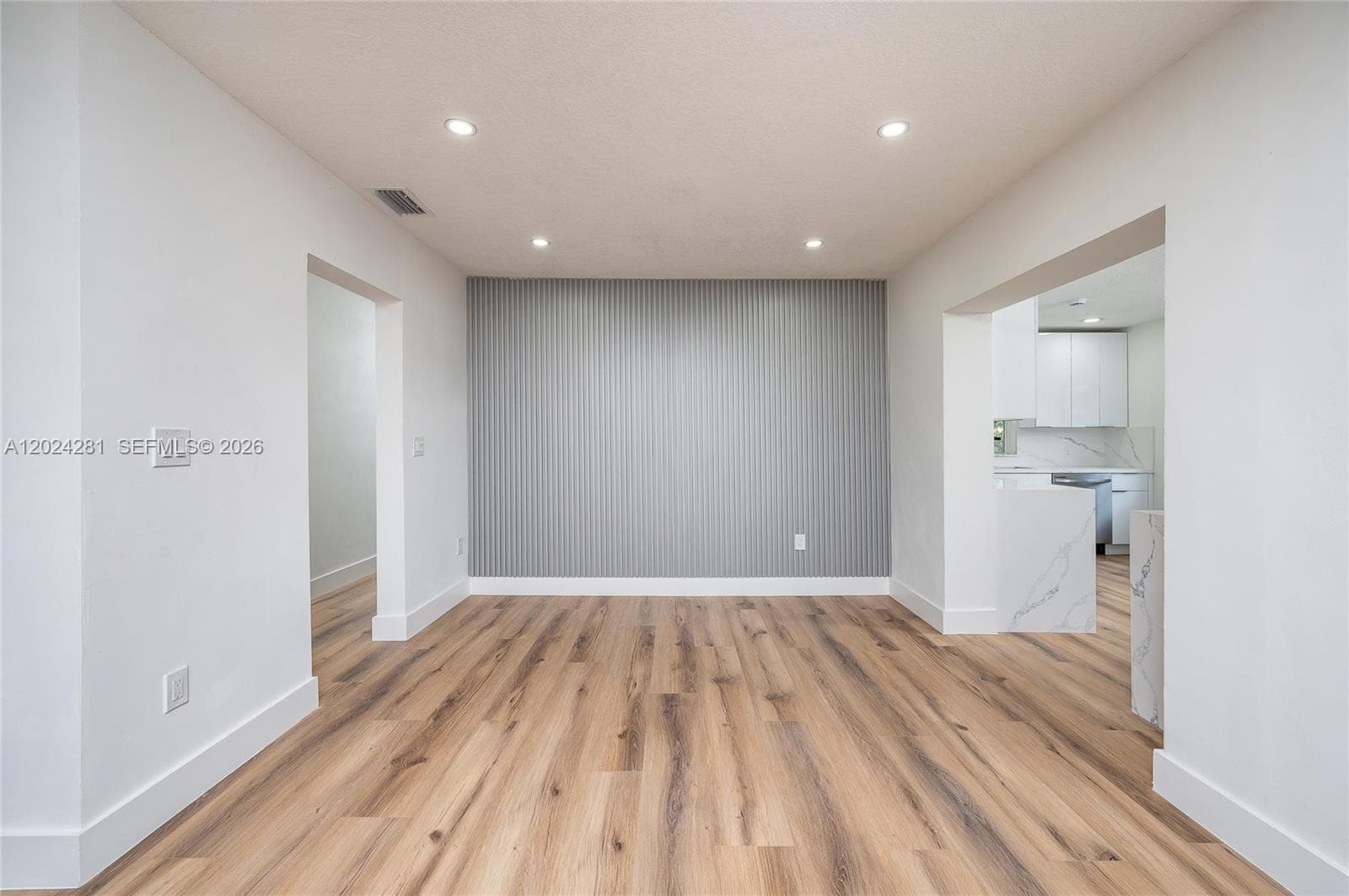 264 Navajo St, Miami Springs FL 33166 — 18