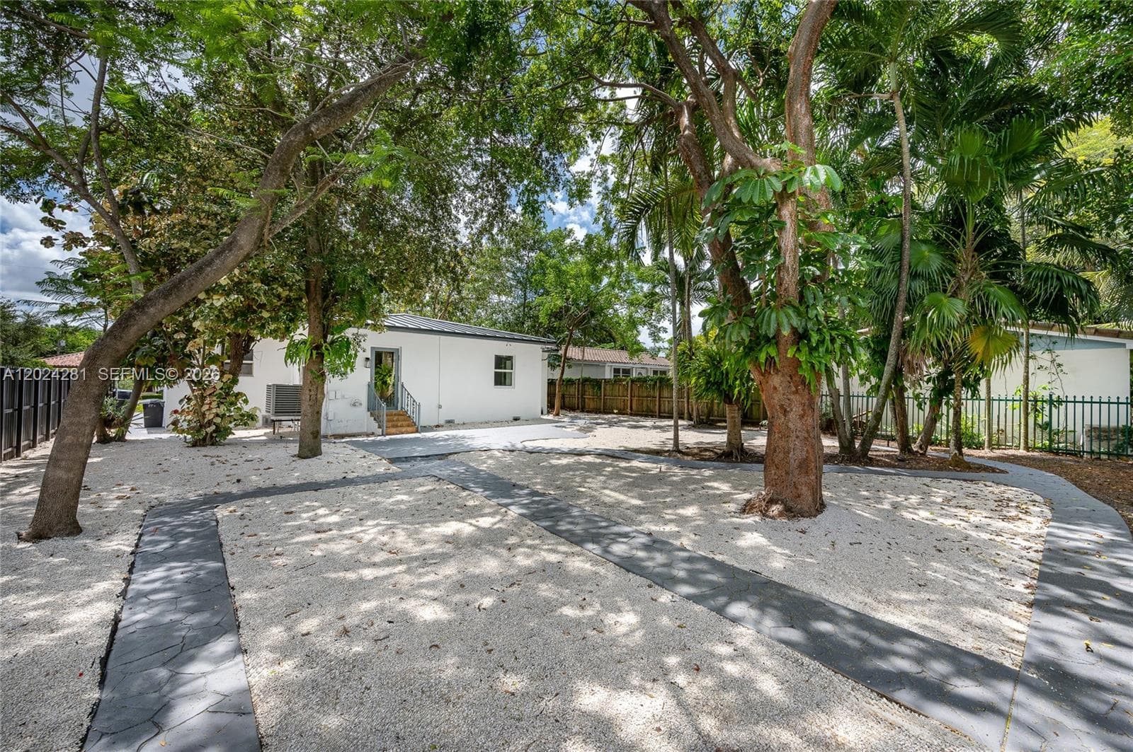 264 Navajo St, Miami Springs FL 33166 — 11