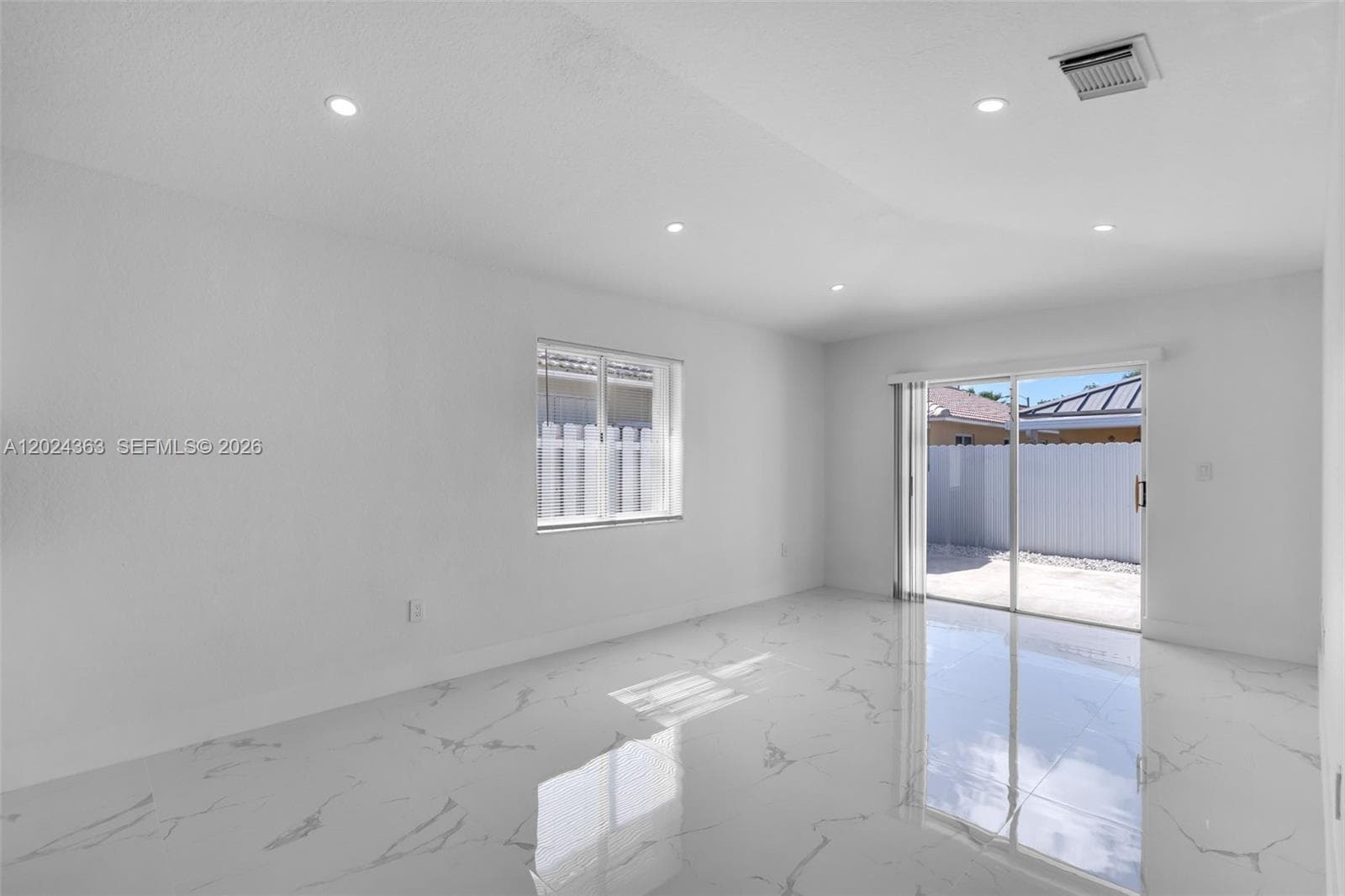 9703 NW 127th St, Hialeah Gardens FL 33018 — 12