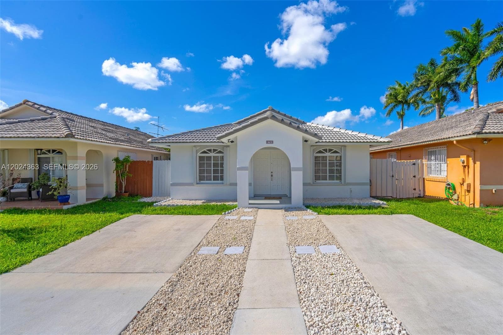 9703 NW 127th St, Hialeah Gardens FL 33018 — 1