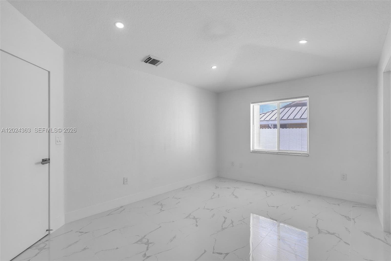 9703 NW 127th St, Hialeah Gardens FL 33018 — 15