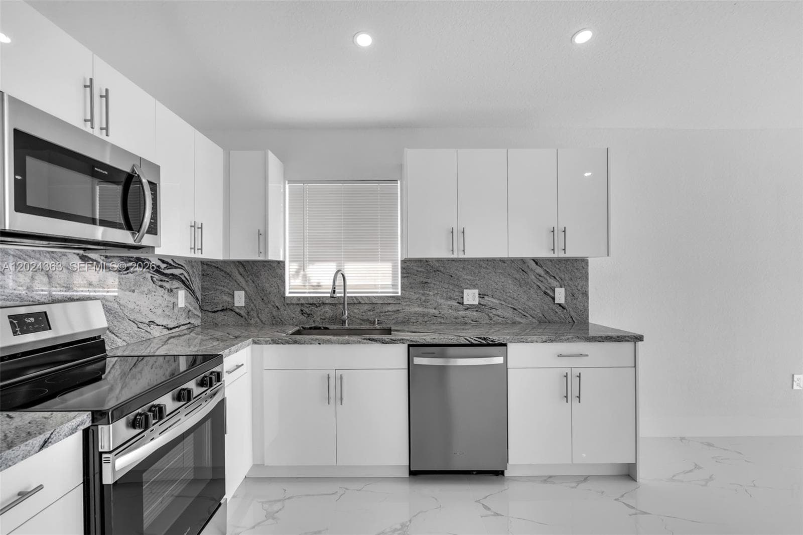 9703 NW 127th St, Hialeah Gardens FL 33018 — 8