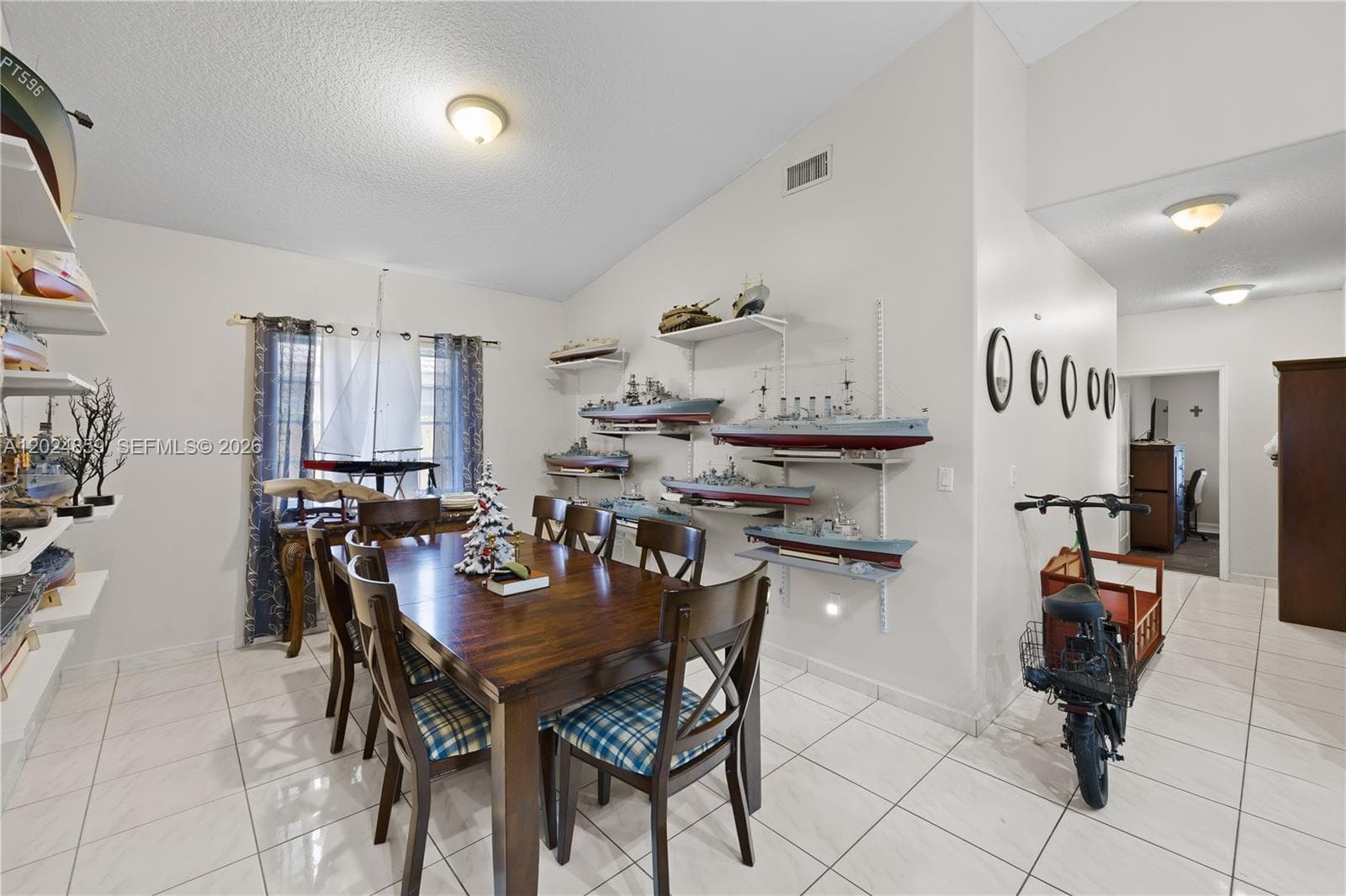 7831 NW 160th Ter, Miami Lakes FL 33016 — 18