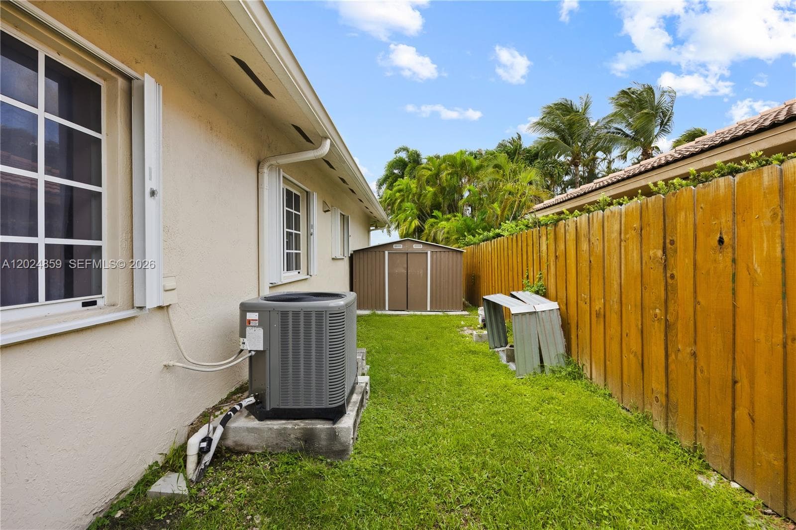 7831 NW 160th Ter, Miami Lakes FL 33016 — 40