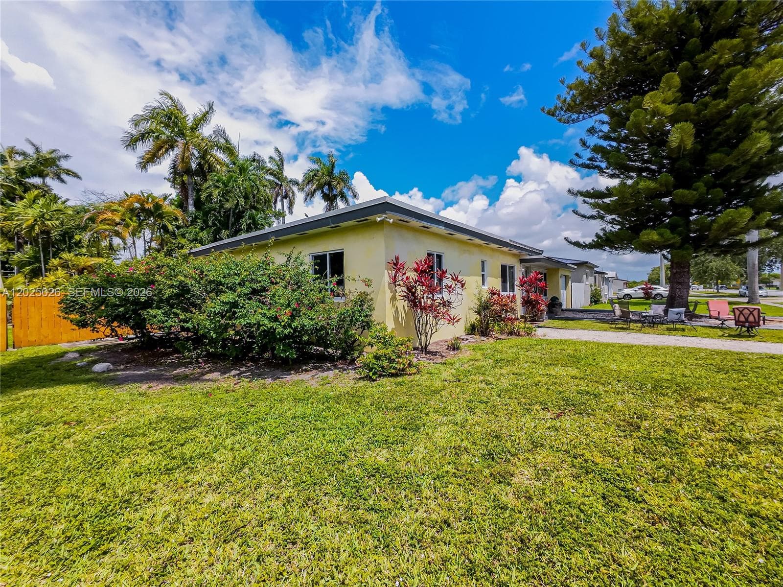 548 East Dr, Miami Springs FL 33166 — 15