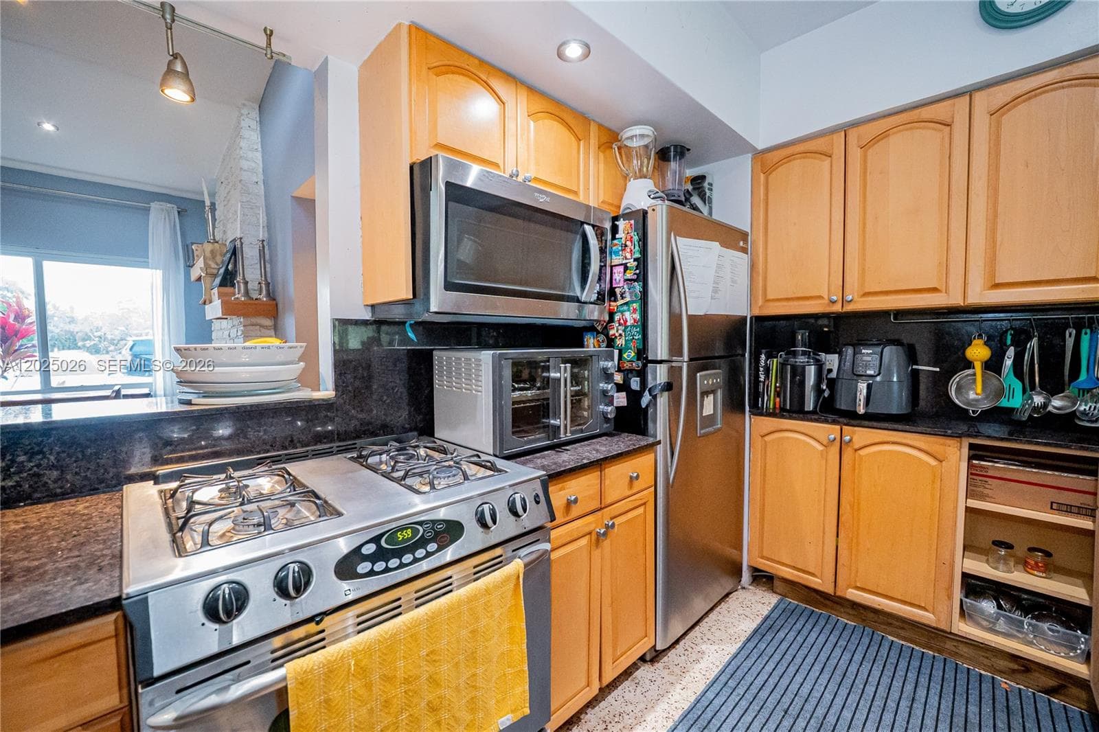 548 East Dr, Miami Springs FL 33166 — 29