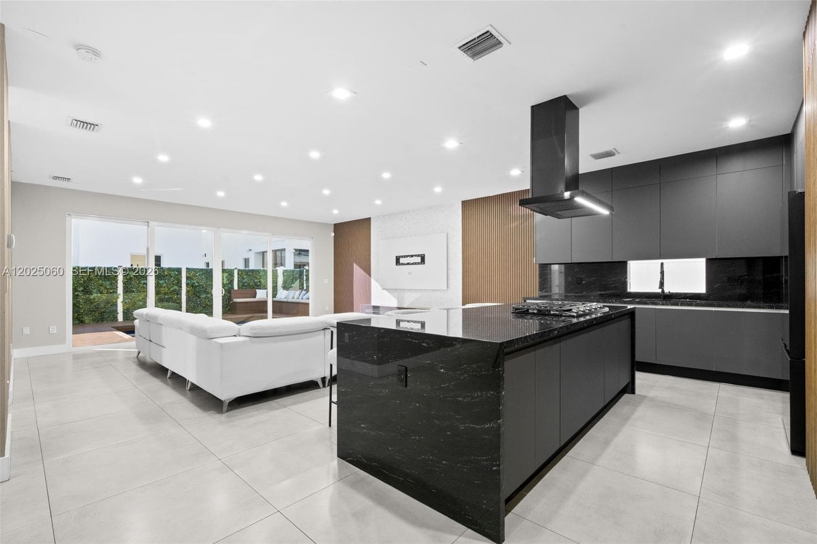 7534 NW 98th Ave, Doral FL 33178 — 7